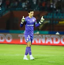 تصاعد التوتر حول محمد عواد تصاعد التوتر حول محمد عواد