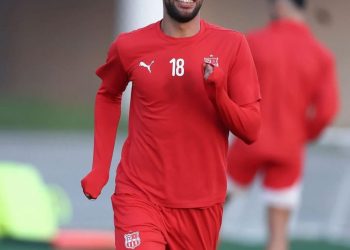 سليم بوخنشوش يُدافع عن نفسه ويعود إلى تدريبات شباب بلوزداد