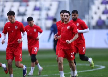 إيقاف المدرب وتجميد الرواتب: أزمة كبيرة في نادي بلوزداد قبل مواجهة الزمالك