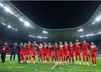 إيقاف المدرب وتجميد الرواتب: أزمة كبيرة في نادي بلوزداد قبل مواجهة الزمالك