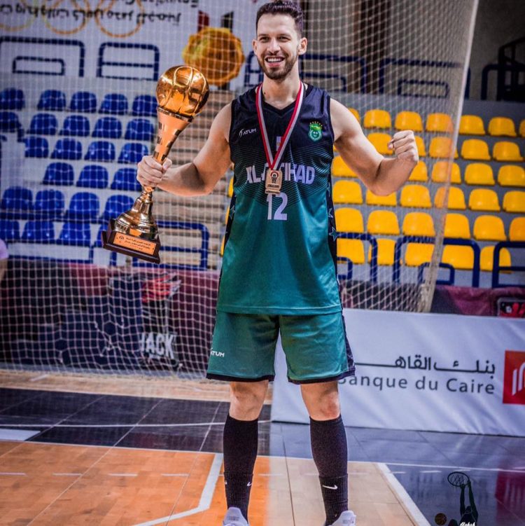 يوسف شوشة يعلّق على سلوكه المسيء تجاه لاعبي الزمالك