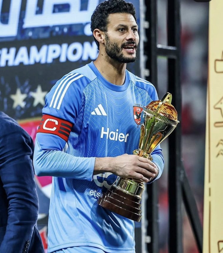 “غير مقبول”، أسطورة الأهلي ينتقد الشناوي