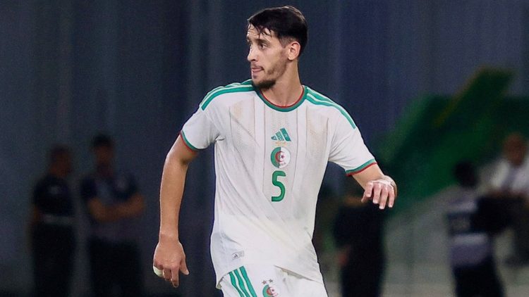 يستهدف ناديا بولونيا وفيورنتينا الإيطاليان زين الدين بلعيد، كما أبدى النادي الأهلي اهتماماً به أيضاً.