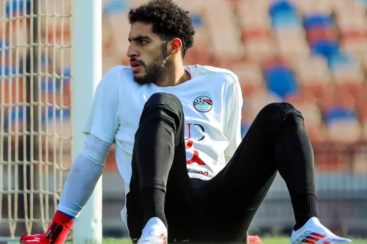 يراقب نادي فالنسيا الإسباني الحارس مصطفى شبير