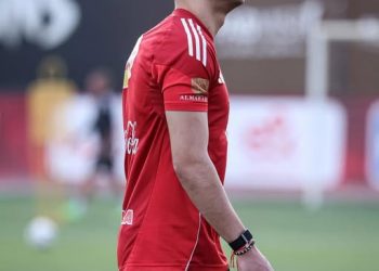 أحمد الطيب ينتقد إمام عاشور: “سيشاهد المباراة في مقهى”