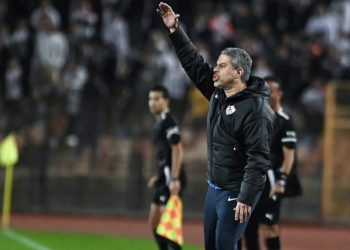 نجم الزمالك الفرنسي يُشيد بمعتز جمال