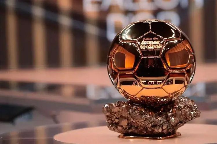 نجم منتخب مصر السابق يرشح 5 نجوم للتتويج بالكرة الذهبية